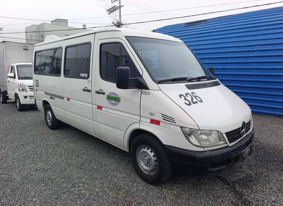 Mercedes Bens Sprinter 313 2.2 Luxo 2011 — foto 3 de 16