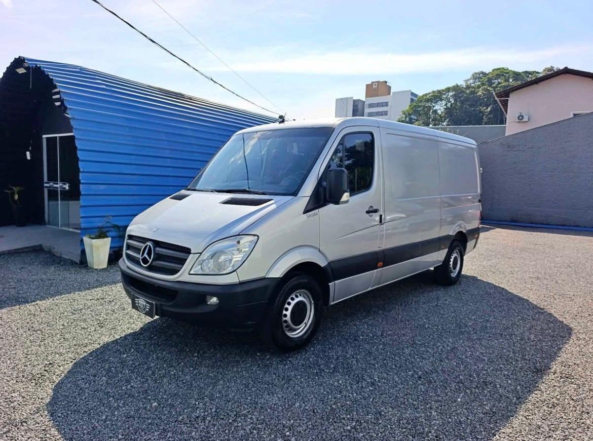 Mercedes Bens Sprinter 415 Furgão 2015 — foto 10 de 15