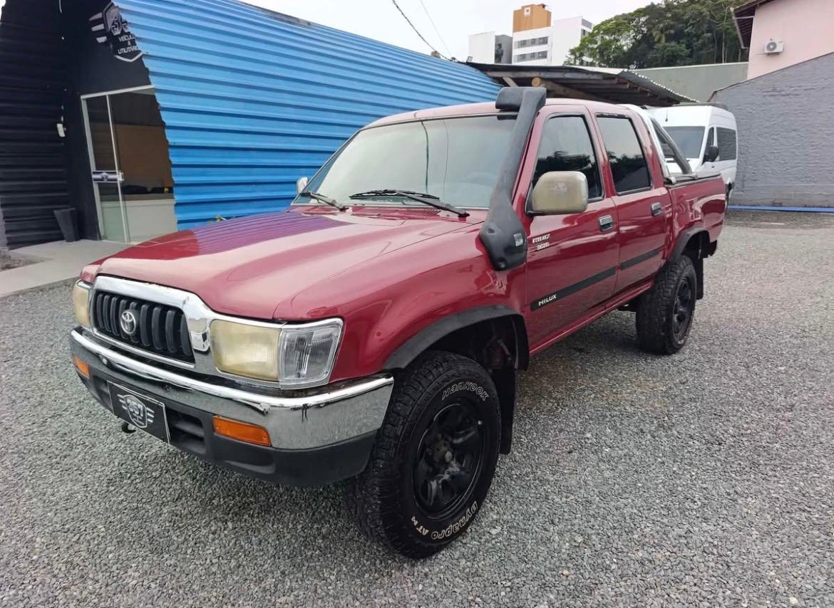 Toyota Hilux CD SR 3.0 Turbo 2002 — foto 6 de 18